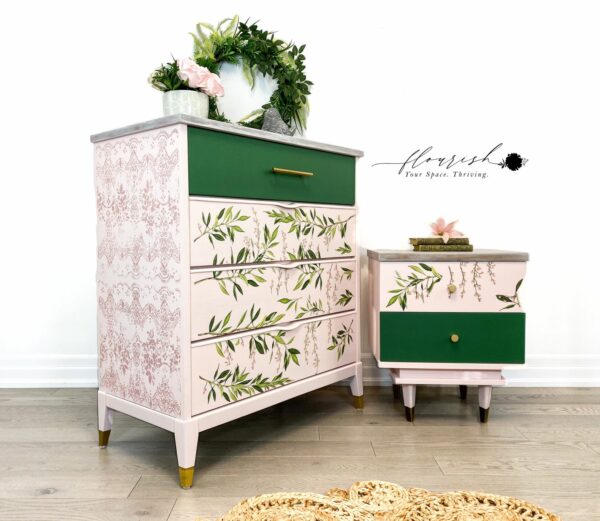 Re-Design Decor Stencils – Distressed Wallpaper 18"x21" - Image 4